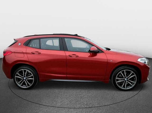 BMW X2 sDrive20i High Executive M-pakket | Panoramadak | Leder