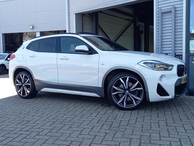 BMW X2 sDrive20i High Executive M-SPORT - PANO - HUD - TREKHAAK - LEER - CAMERA - PDC V/A - STOELVERW -