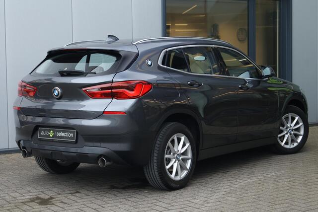 BMW X2 sDrive20i Executive / PDC