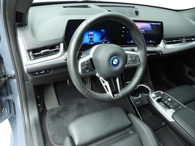 BMW X2 iX2 xDrive30 M-Sportpakket | HUD | Adaptief onderstel | Panoramadak | Harman-Kardon | Park assist | Alu wielen 19 inch