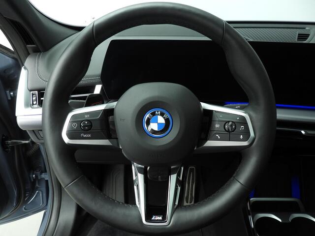 BMW X2 iX2 xDrive30 M-Sportpakket | HUD | Adaptief onderstel | Panoramadak | Harman-Kardon | Park assist | Alu wielen 19 inch