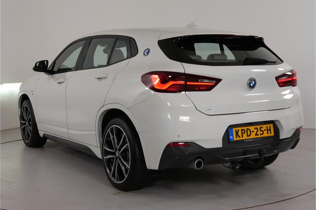 BMW X2 xDrive25e High Executive | M-Sport | Trekhaak | Head-up | Cruise adaptief | Camera | Stl. verw. |