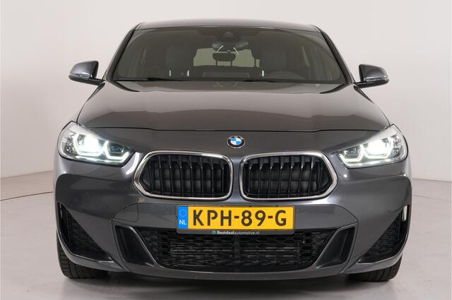 BMW X2 xDrive25e M-Sport | Head-up | Camera | Stl. verw. | Cruise | El. achterklep |