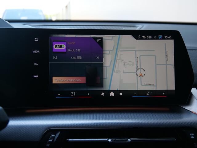 BMW X2 sDrive20i Launch Edition 170 Pk Automaat Navi / DAB / Leer / Trekhaak / M-pakket / Apple Carplay