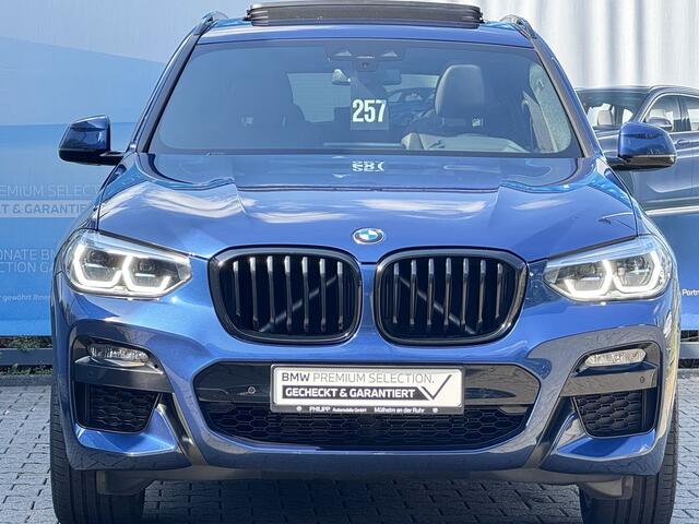 BMW X3 xDrive30e M-SPORT ** ADAPT LED, NAVI+, PANORAMA, TREKH, 20-inch LMV, PHYTONIC BLAU ** 1e EIG ** ** INFORMEER OOK NAAR ONZE AANTREKKELIJKE FINANCIAL-LEASE TARIEVEN **
