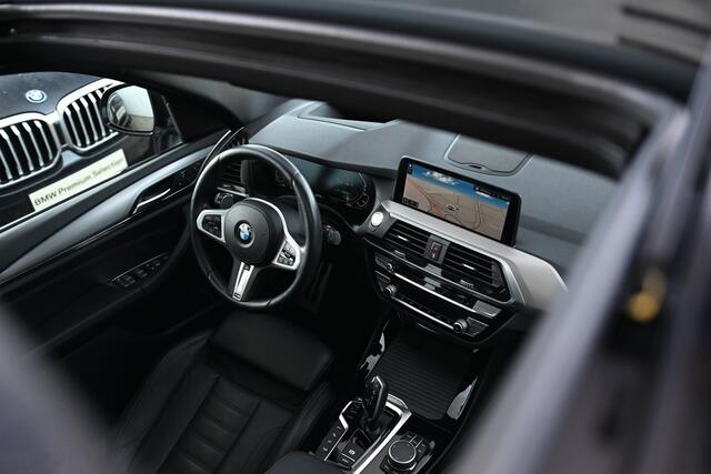 BMW X3 xDrive30e High Executive M Sport Automaat / Panoramadak / Sportstoelen / Adaptieve LED / Parking Assistant Plus / Head-Up / Stuurverwarming / Gesture Control