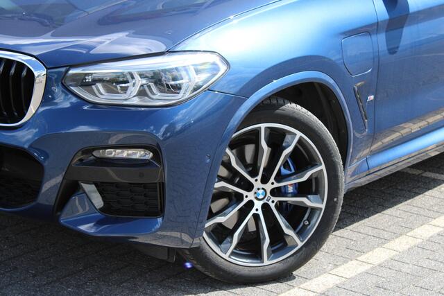 BMW X3 xDrive30e High Executive M Sport Automaat / Panoramadak / Trekhaak / Sportstoelen / Adaptieve LED / Comfort Access / Stoelverwarming / BMW Live Cockpit Professional