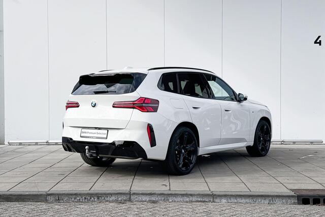 BMW X3 30e xDrive M-Sport Pro / Adaptief onderstel / Stoelventilatie / Driving Professional / Trekhaak Zwenkbaar / Harman Kardon / Head-Up / Adaptief LED / 21 Inch