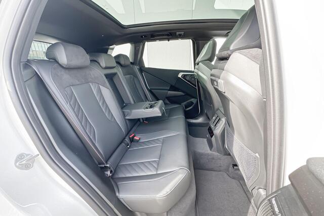 BMW X3 30e xDrive M-Sport Pro / Adaptief onderstel / Stoelventilatie / Driving Professional / Trekhaak Zwenkbaar / Harman Kardon / Head-Up / Adaptief LED / 21 Inch
