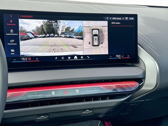 BMW X3 30e xDrive M-Sport Pro / Adaptief onderstel / Stoelventilatie / Driving Professional / Trekhaak Zwenkbaar / Harman Kardon / Head-Up / Adaptief LED / 21 Inch