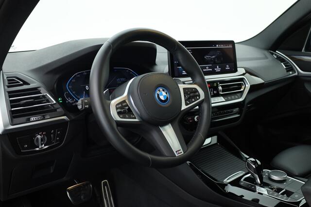 BMW X3 xDrive30e M Sport | Pano | HUD | Camera | 20'' | Leder | Keyless | Apple CarPlay
