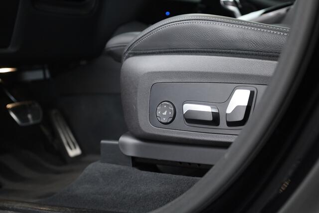 BMW X3 xDrive30e M Sport | Pano | HUD | Camera | 20'' | Leder | Keyless | Apple CarPlay