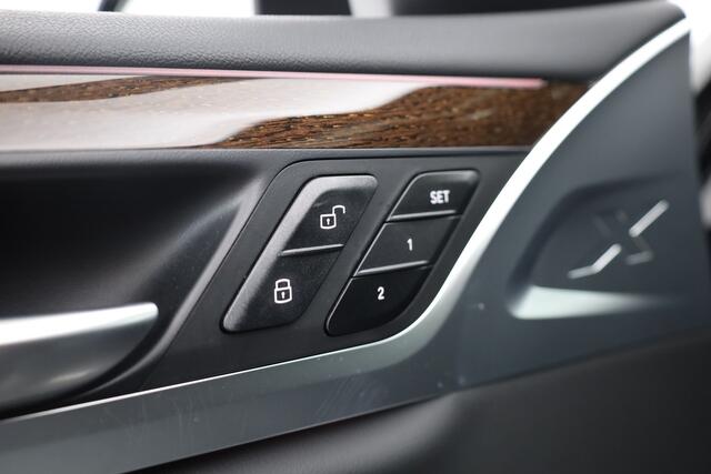 BMW X3 xDrive30e M Sport | Pano | HUD | Camera | 20'' | Leder | Keyless | Apple CarPlay