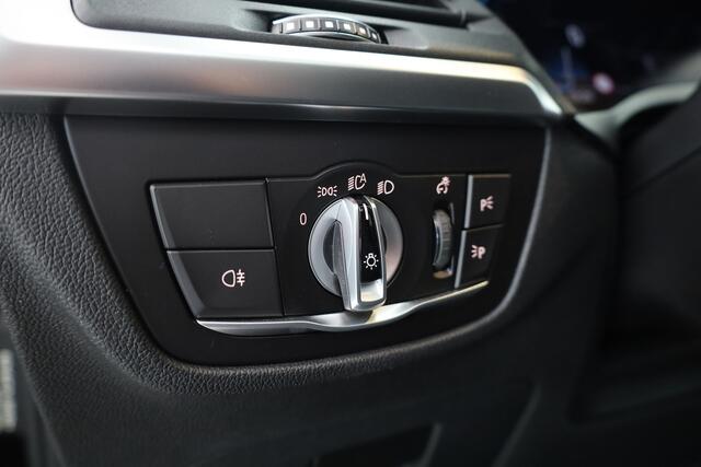 BMW X3 xDrive30e M Sport | Pano | HUD | Camera | 20'' | Leder | Keyless | Apple CarPlay