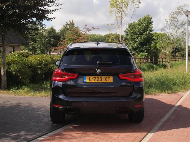 BMW X3 iX3 Executive 80 kWh | Panoramadak | Camera | Apple Carplay | Cruise Control | Leer |