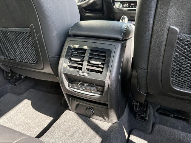 BMW X3 M40i xDrive High Executive | Panoramadak | Trekhaak | Driving Assistant Plus | Head-Up Display