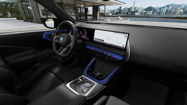 BMW X3 30e xDrive M Sport Automaat / Panoramadak / Trekhaak / Sportstoelen / Adaptieve LED / Comfort Access / Parking Assistant Plus / Stoelventilatie / Stuurverwarming