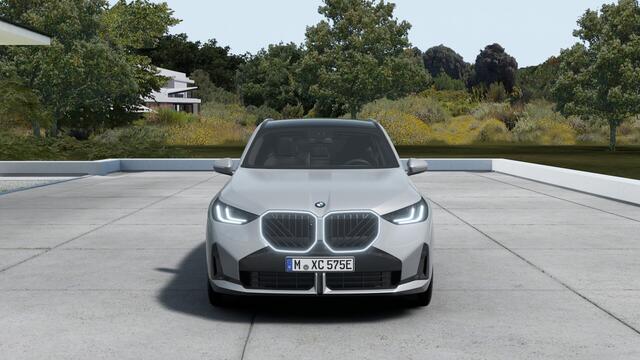 BMW X3 30e xDrive M Sport Automaat / Panoramadak / Trekhaak / Sportstoelen / Adaptieve LED / Parking Assistant Plus / Stuurverwarming / Comfort Access