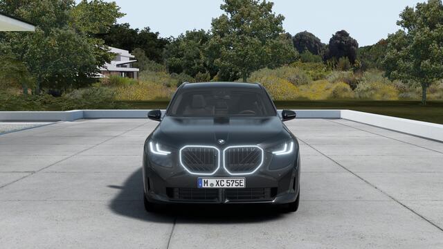 BMW X3 30e xDrive M Sport Automaat / Panoramadak / Trekhaak / Sportstoelen / Parking Assistant Plus / Adaptieve LED / Stuurverwarming
