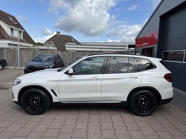 BMW X3 xDrive30e Pano-Leder-HUD-Adaptieve Cruise-Leder