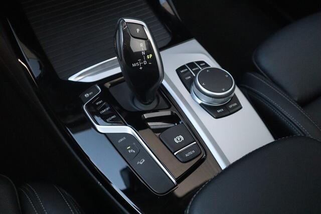 BMW X3 xDrive30e Pano / Elec Stoelen / Camera / Leder /