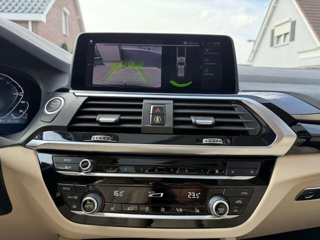 BMW X3 xDrive30e High Executive Pano-Elec.trek-HUD-CAM