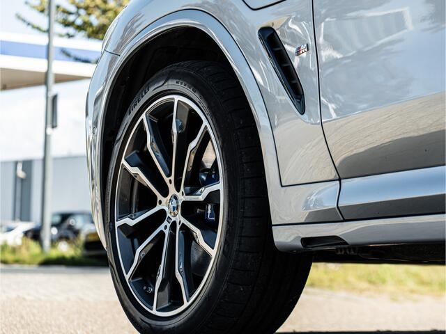 BMW X3 xDrive30e High Exe M-Sport PANO HUD HARMAN KARDON 20 INCH SHADOW CAMERA TREKHAAK BOMVOL!!