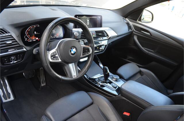BMW X3 xDrive20i M Sport Adaptive cruise | Virtual cockpit | Elektr a.klep | Zwarte hemel | Carbon zwart | 19'' LMV
