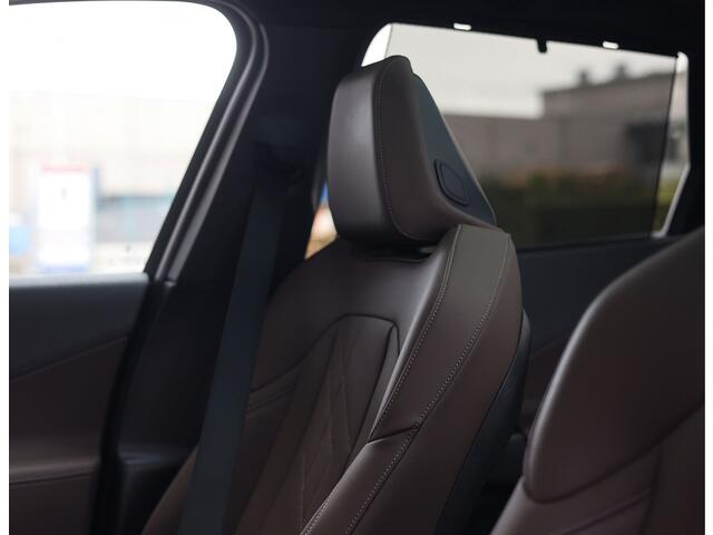 BMW X3 30e xDrive | Pano - HUD - Trekhaak