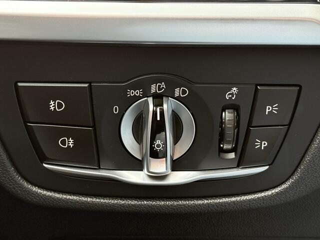 BMW X3 BWJ 2018 xDrive30i 252 PK High Executive AUTOMAAT / LEDER / FULL LED / STOELVERW. / DIGITAAL DISPLAY / ADAPTIEVE CRUISE / CAMERA / NAVI / CLIMA / PDC / LMV /