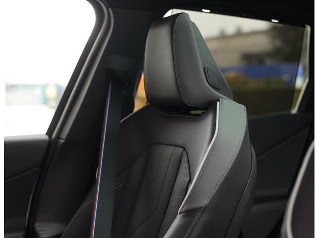 BMW X3 30e xDrive | Pano - HUD - Trekhaak