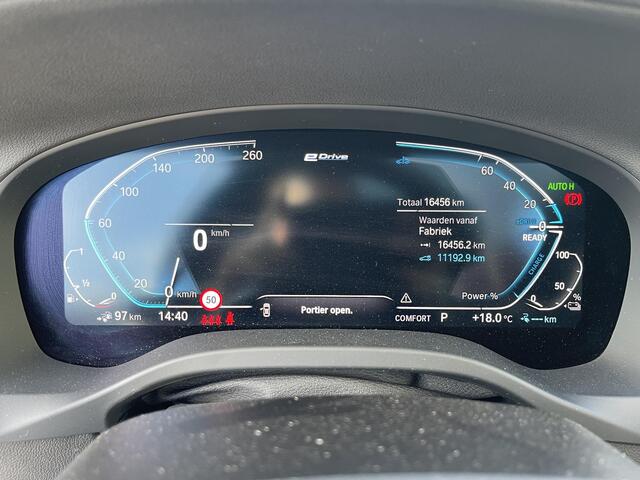BMW X3 xDrive30e High Executive M Sport 20"/Panoramadak/Trekhaak/Leder + memory/360 camera/Harman Kardon/Keyless/Dodehoek/Adaptieve cruise/Stoelverwarming