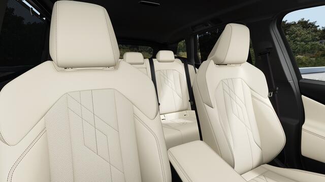 BMW X3 30e xDrive M Sport Automaat / Trekhaak / Sportstoelen / Parking Assistant Professional / Comfort Access / Adaptieve LED / Driving Assistant Professional / Harman Kardon