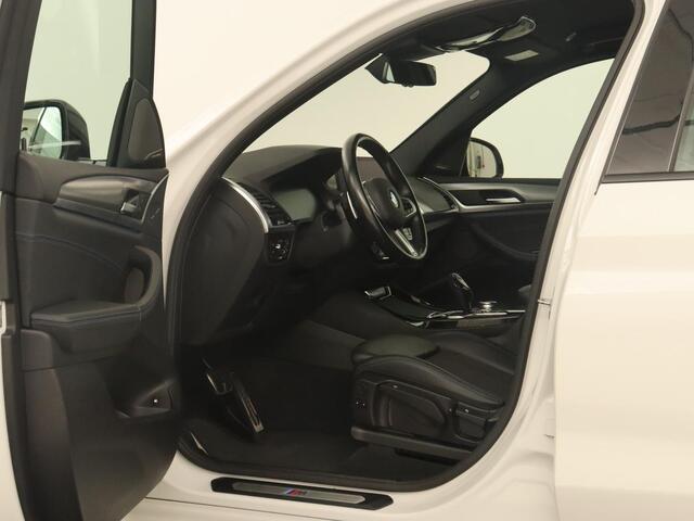 BMW X3 xDrive30e M Sport | 360 Camera | Harman/Kardon | Stoelverwarming | 20'' | Sportstoelen | Sfeerverlichting | Half leder | Navigatie | Live Cockpit | Keyless | PHEV | Plug In