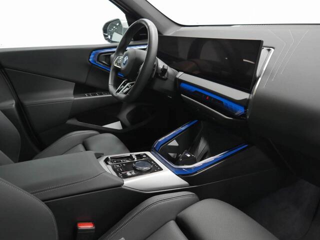 BMW X3 30e xDrive M-Sport | Trekhaak | Panorama | 21" | Harman Kardon | Driving Assistant Plus | Ventilatie