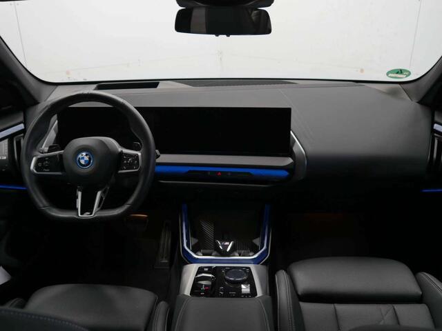 BMW X3 30e xDrive M-Sport | Trekhaak | Panorama | 21" | Harman Kardon | Driving Assistant Plus | Ventilatie