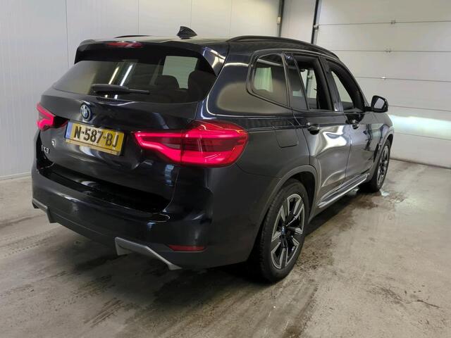 BMW X3 iX3 Executive 80 kWh | Trekhaak | Panorama | Leder | Navi | Camera |