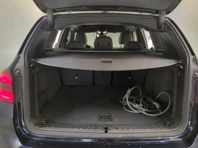 BMW X3 iX3 Executive 80 kWh | Trekhaak | Panorama | Leder | Navi | Camera |