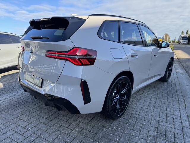 BMW X3 30e xDrive M SPORT PRO Pano/dak, trekhaak, premium pakket, Harman/kardon etc