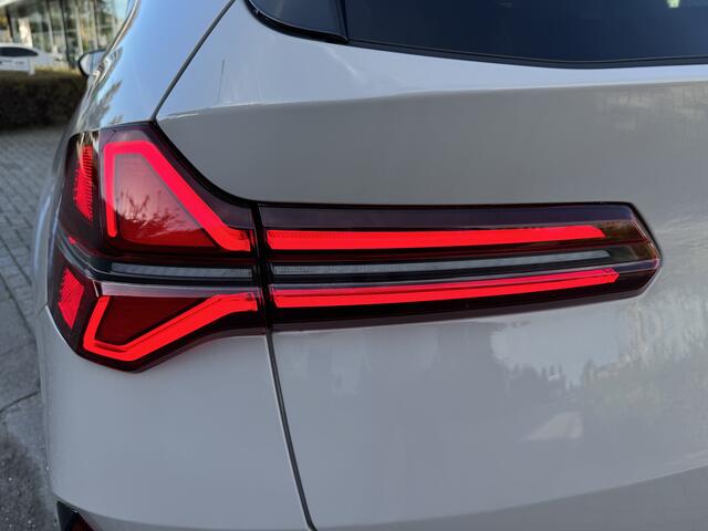 BMW X3 30e xDrive M SPORT PRO Pano/dak, trekhaak, premium pakket, Harman/kardon etc