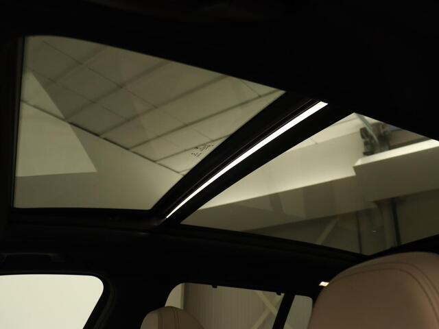 BMW X3 xDrive30e M Sport | Panoramadak | Trekhaak | Head-Up | Stoelverwarming | Leder | Live Cockpit | Stuurverwarming | Carplay | Camera | 20'' | Navigatie | Keyless | PHEV | Plug In