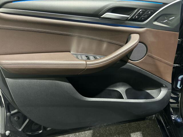 BMW X3 iX3 High Executive 80 kWh | Panoramadak | Lederen bekleding | HUD | 21 inch Velgen | Sportstoelen | M - Sport