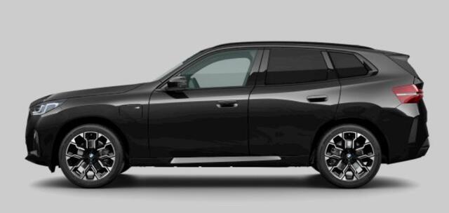 BMW X3 30e xDrive M Sport - Panoramadak - Premium Pack - Professional Pack - Elektrisch verstelbare/verwarmde stoelen - Sportstoelen - Parking/Driving Assistant Plus - Harman Kardon - Comfort Access - getinte Ruiten -