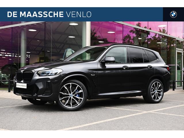 BMW X3 xDrive30e M Sport Automaat / Panoramadak / Trekhaak / Sportstoelen / Achteruitrijcamera / Laserlight / Comfort Access / Head-Up / Harman Kardon / Live Cockpit Professional