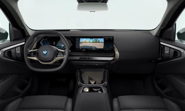 BMW X3 30e xDrive Panoramadak | Iconic Glow | Professional Pack | Comfort Pack