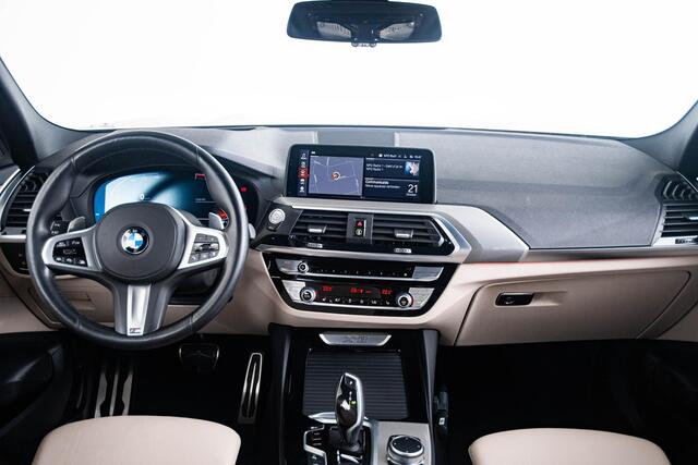 BMW X3 xDrive20i High Executive Edition M Sport - Trekhaak - Head up - Parking/Driving Assistant Plus - Active Protection - Elektrisch verwarmde voorstoelen - Hifi - Geluidswerende zijruiten - Ambient Air pakket -