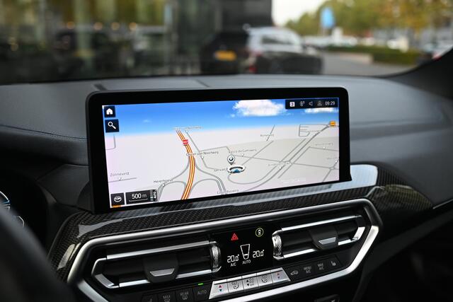 BMW X3 30e xDrive M Sport Automaat / Panoramadak / Trekhaak / Sportstoelen / Laserlight / Comfort Access / Parking Assistant Plus / Head-Up / Live Cockpit Professional