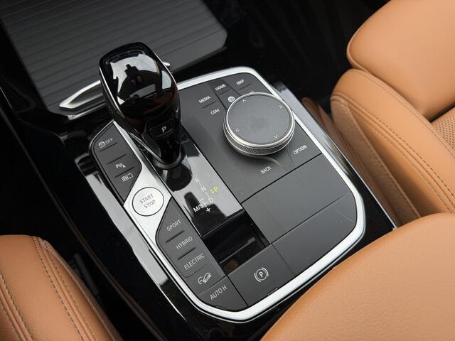 BMW X3 xDrive30e High Exec. Pano-Elek.Trekhaak-HUD