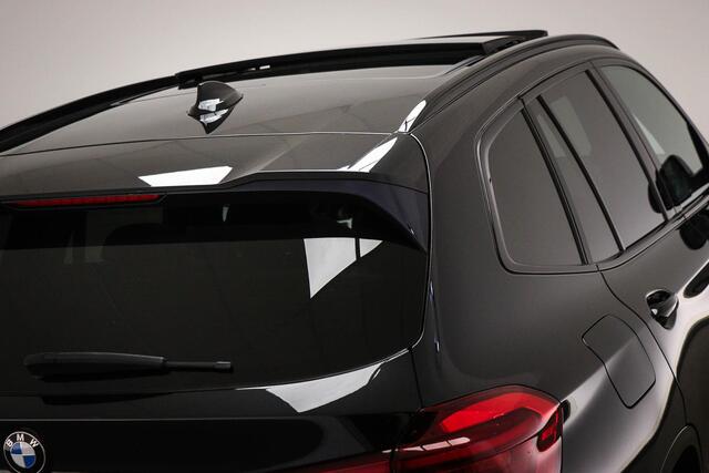 BMW X3 xDrive30e High Executive M-Sport | SUPER SPORT STOELEN | PANORAMADAK | STUURVERWARMING | TREKHAAK | 20"