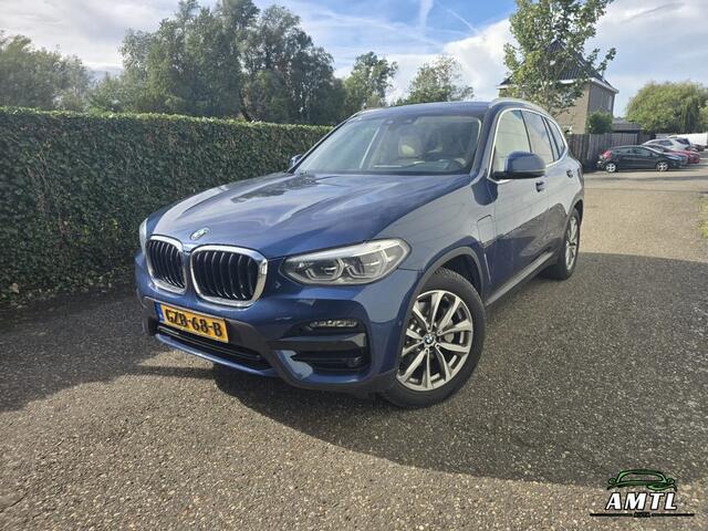 BMW X3 - xDrive30e
